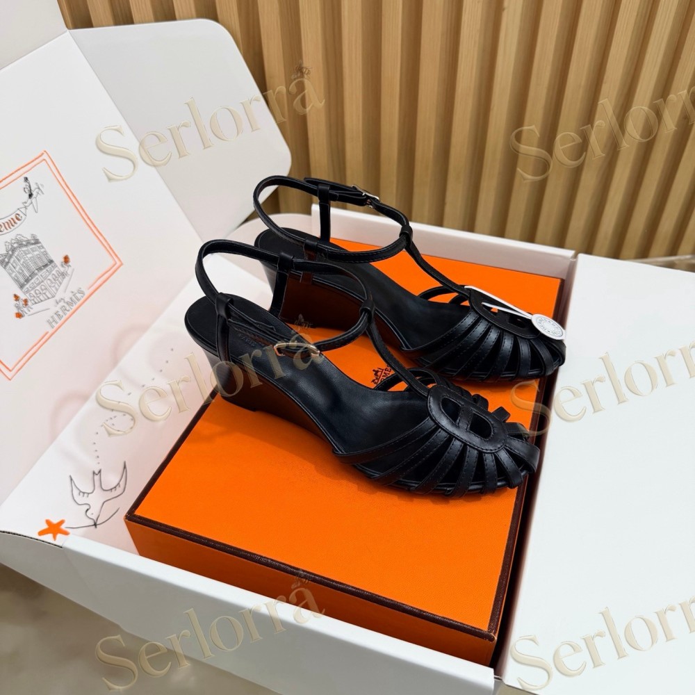 HERMÈS LEATHER CUTOUT WEDGE-HEEL ROMAN SANDALS