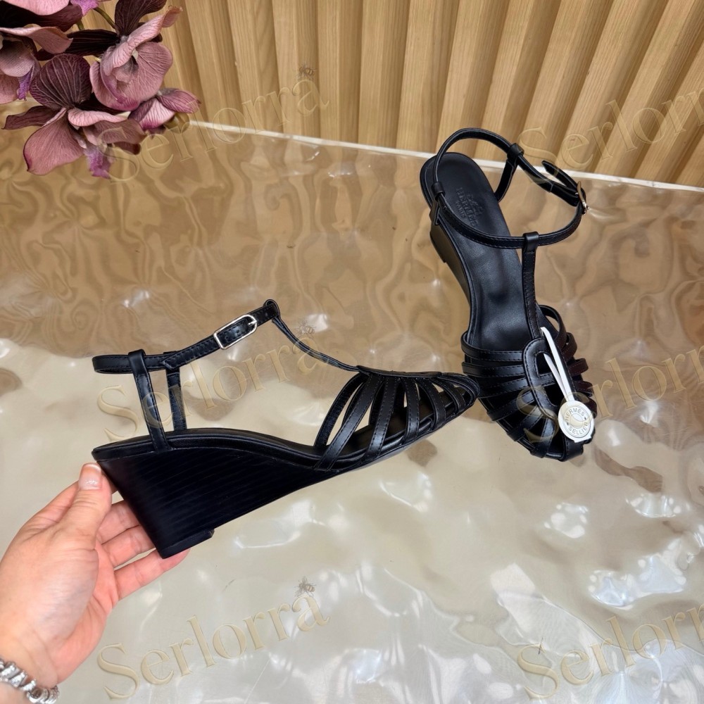 HERMÈS LEATHER CUTOUT WEDGE-HEEL ROMAN SANDALS