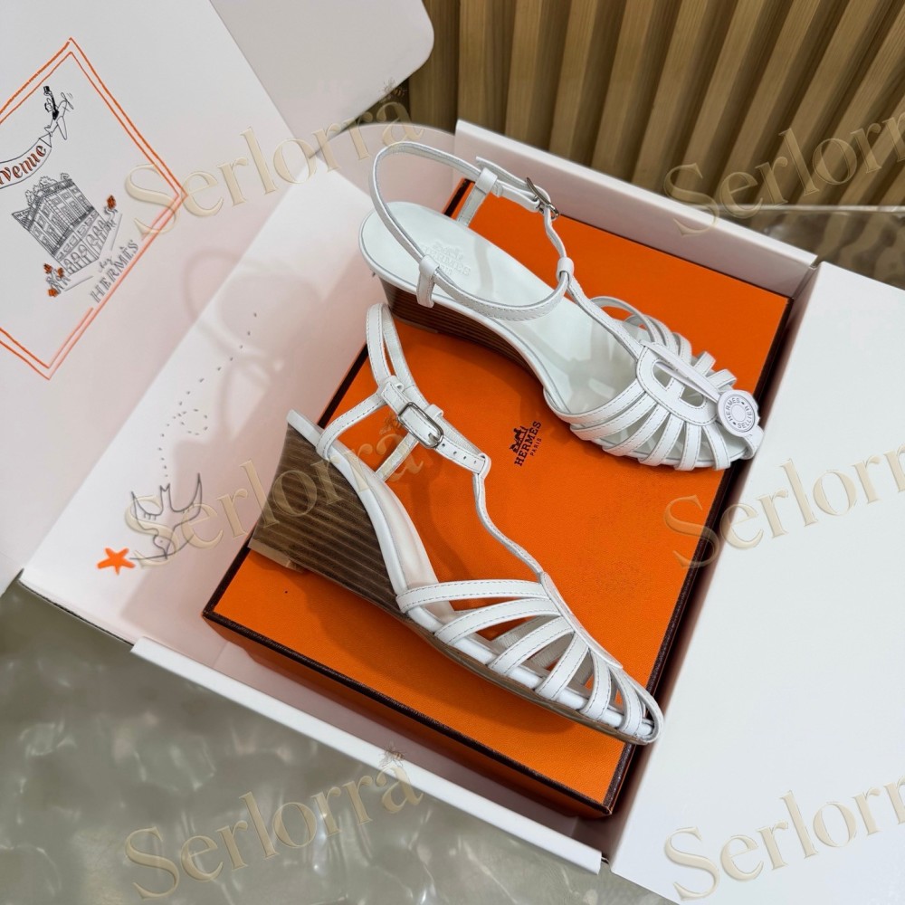 HERMÈS LEATHER CUTOUT WEDGE-HEEL ROMAN SANDALS