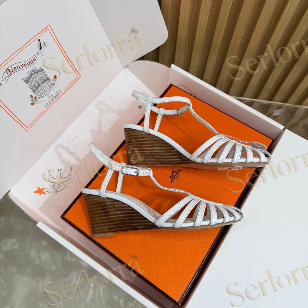 HERMÈS LEATHER CUTOUT WEDGE-HEEL ROMAN SANDALS