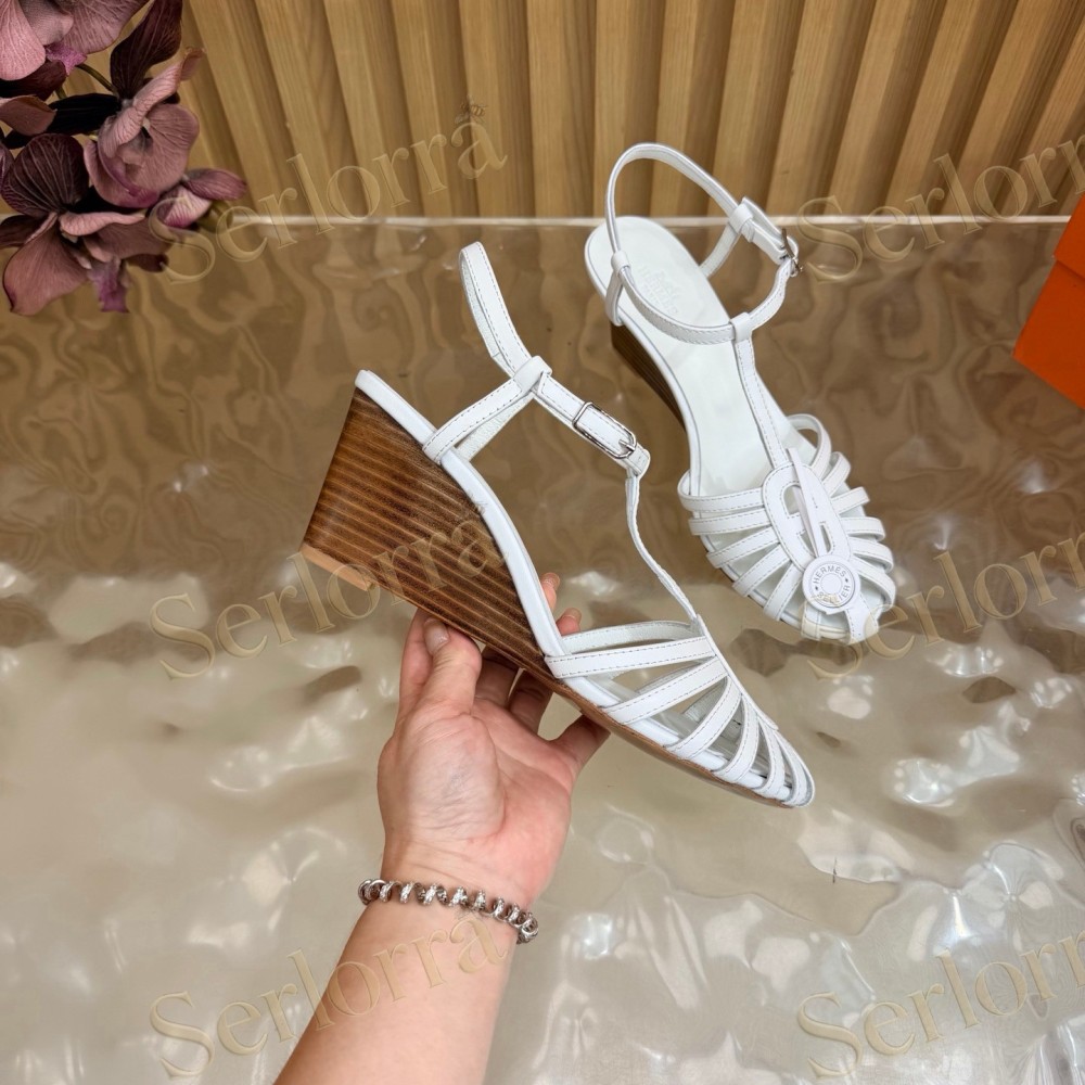 HERMÈS LEATHER CUTOUT WEDGE-HEEL ROMAN SANDALS