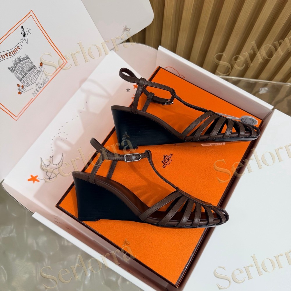 HERMÈS LEATHER CUTOUT WEDGE-HEEL ROMAN SANDALS