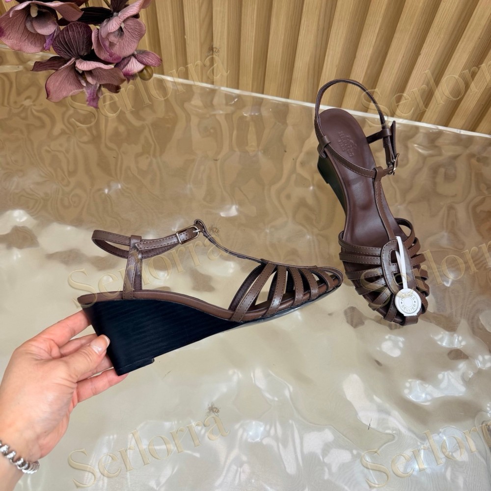 HERMÈS LEATHER CUTOUT WEDGE-HEEL ROMAN SANDALS
