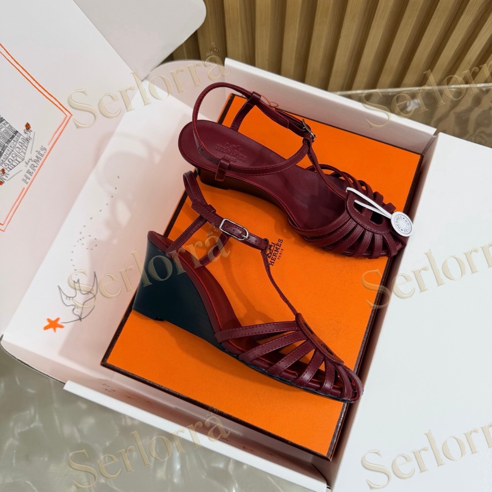 HERMÈS LEATHER CUTOUT WEDGE-HEEL ROMAN SANDALS