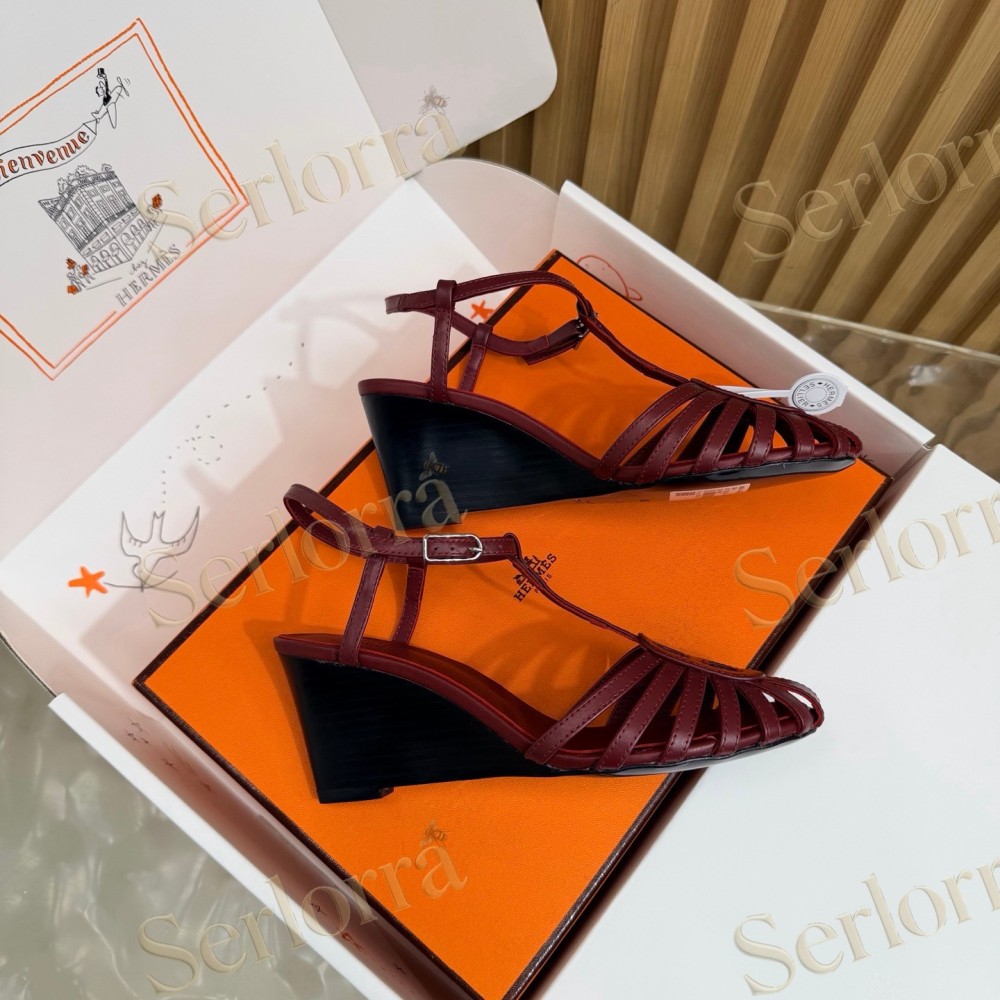 HERMÈS LEATHER CUTOUT WEDGE-HEEL ROMAN SANDALS