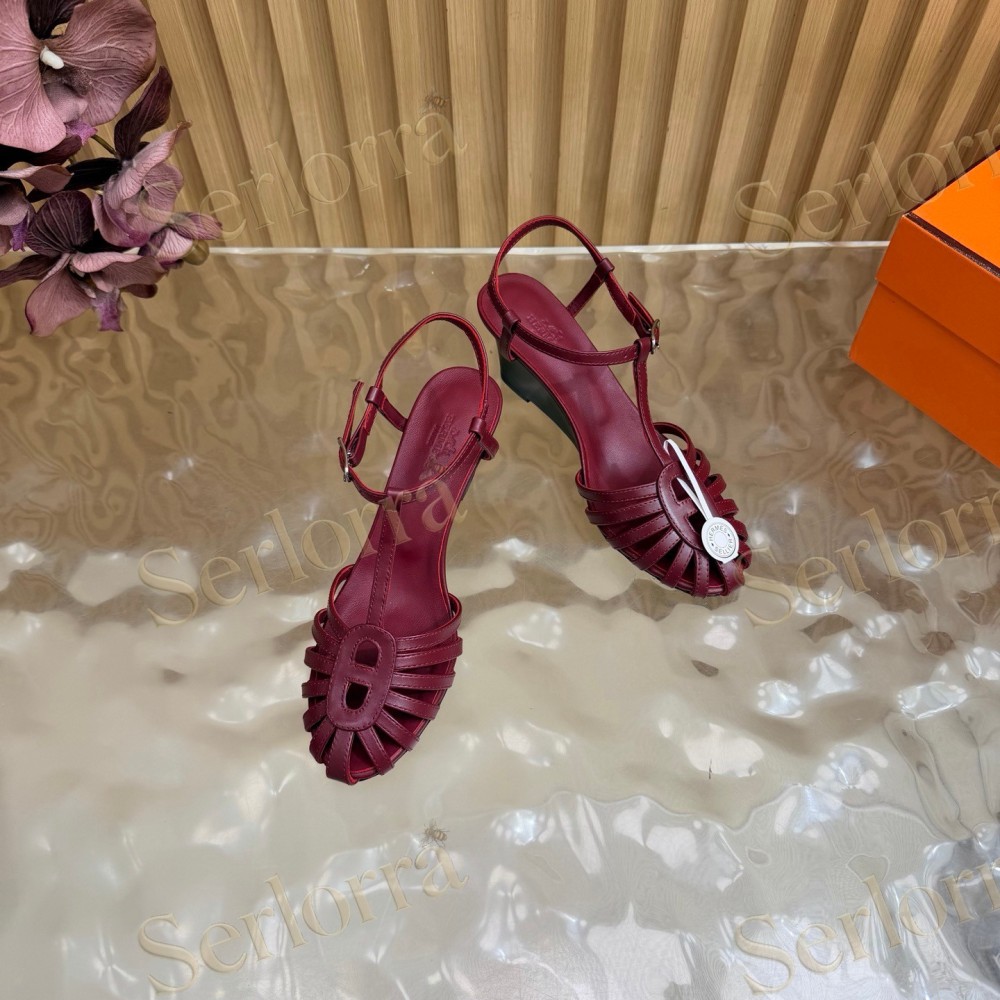 HERMÈS LEATHER CUTOUT WEDGE-HEEL ROMAN SANDALS