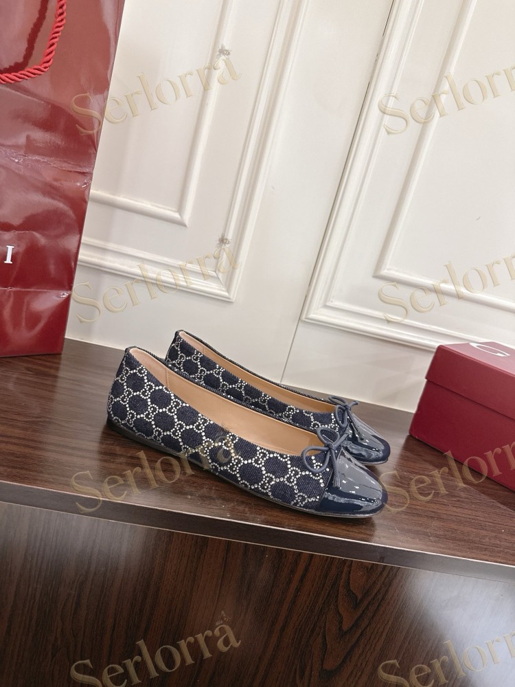 GUCCI GG CRYSTAL CANVAS BOW CAP TOE BALLET FLATS