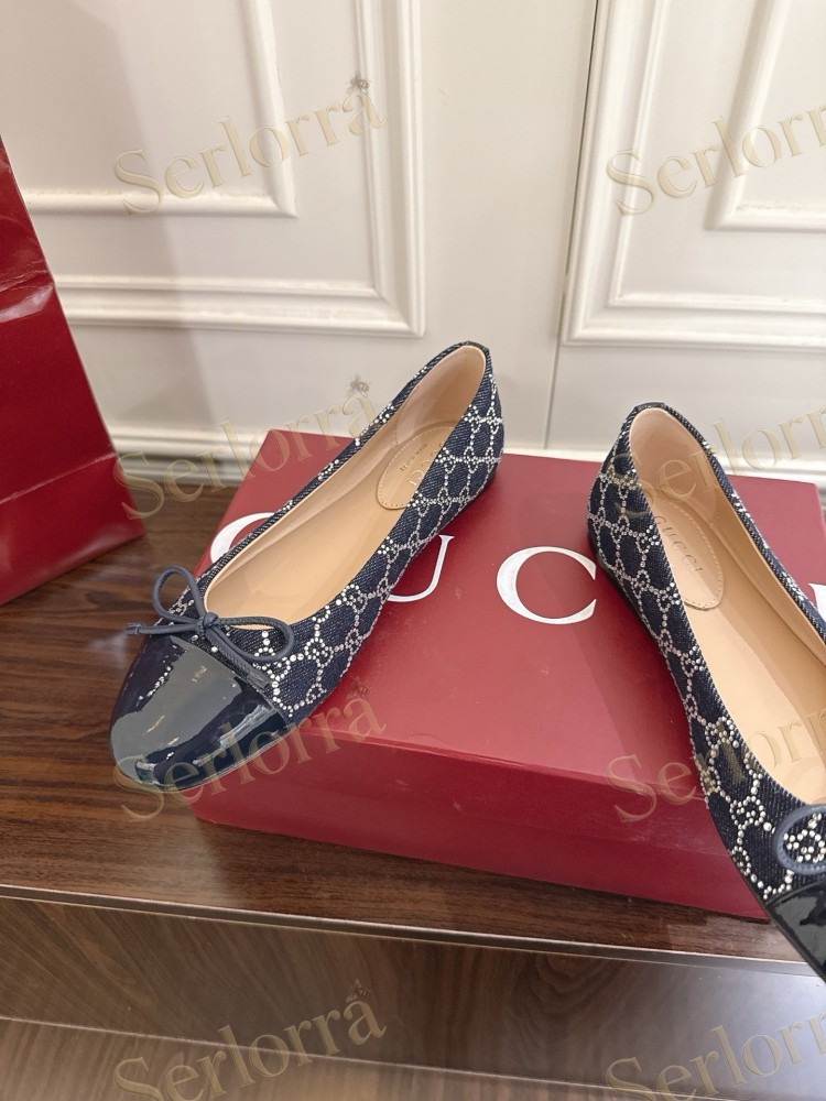 GUCCI GG CRYSTAL CANVAS BOW CAP TOE BALLET FLATS