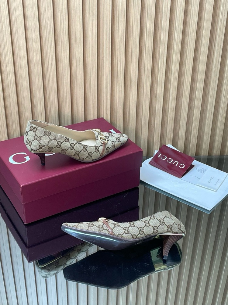 GUCCI HORSEBIT GG CANVAS POINTED TOE KITTEN HEEL PUMPS