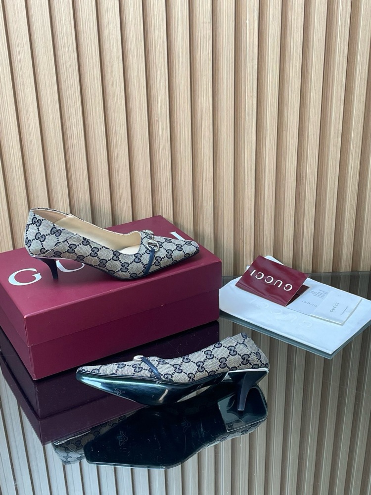 GUCCI HORSEBIT GG CANVAS POINTED TOE KITTEN HEEL PUMPS