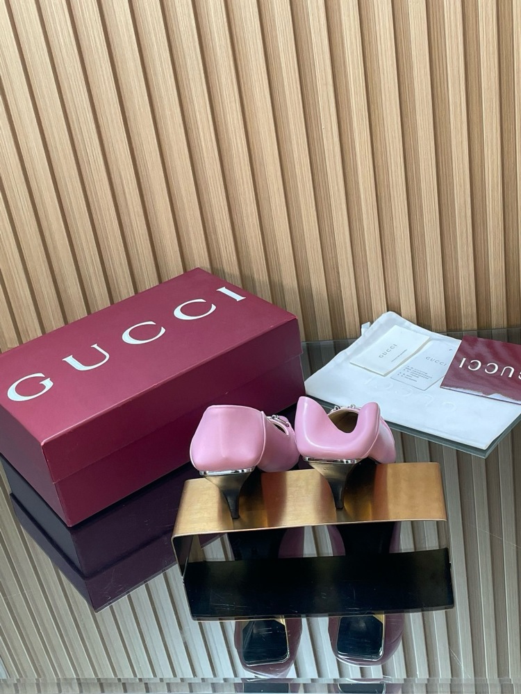 GUCCI HORSEBIT LEATHER POINTED TOE KITTEN HEEL PUMPS