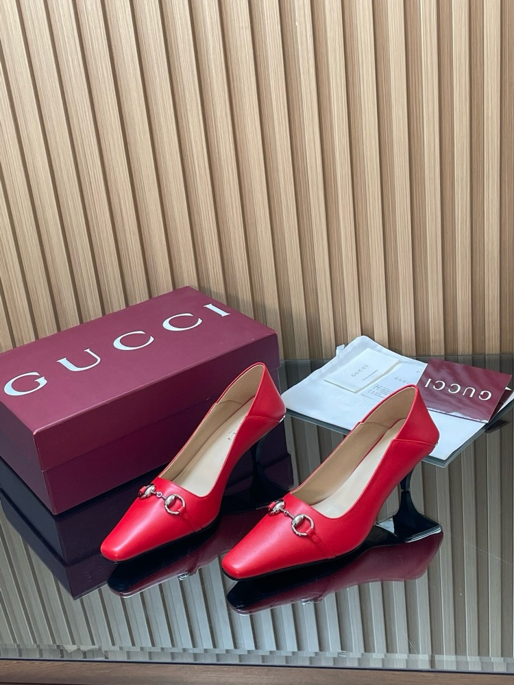 GUCCI HORSEBIT LEATHER POINTED TOE KITTEN HEEL PUMPS