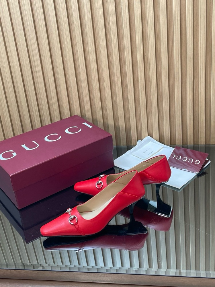 GUCCI HORSEBIT LEATHER POINTED TOE KITTEN HEEL PUMPS