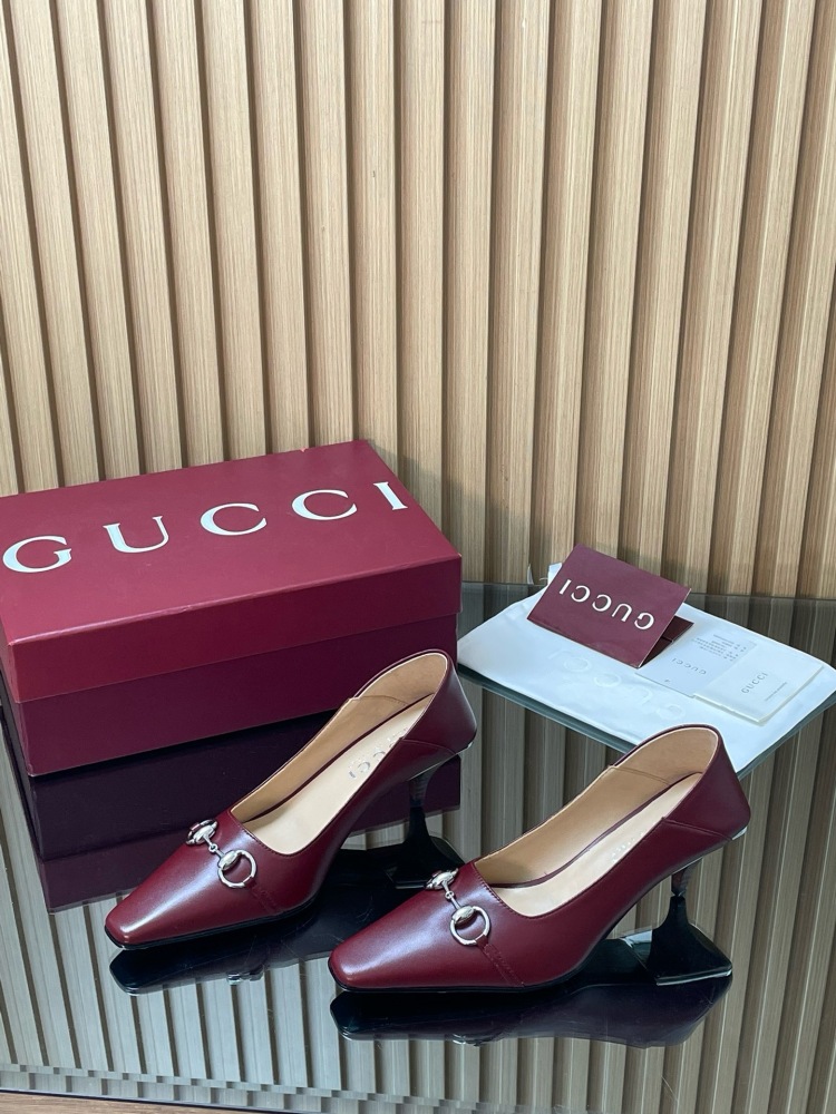 GUCCI HORSEBIT LEATHER POINTED TOE KITTEN HEEL PUMPS
