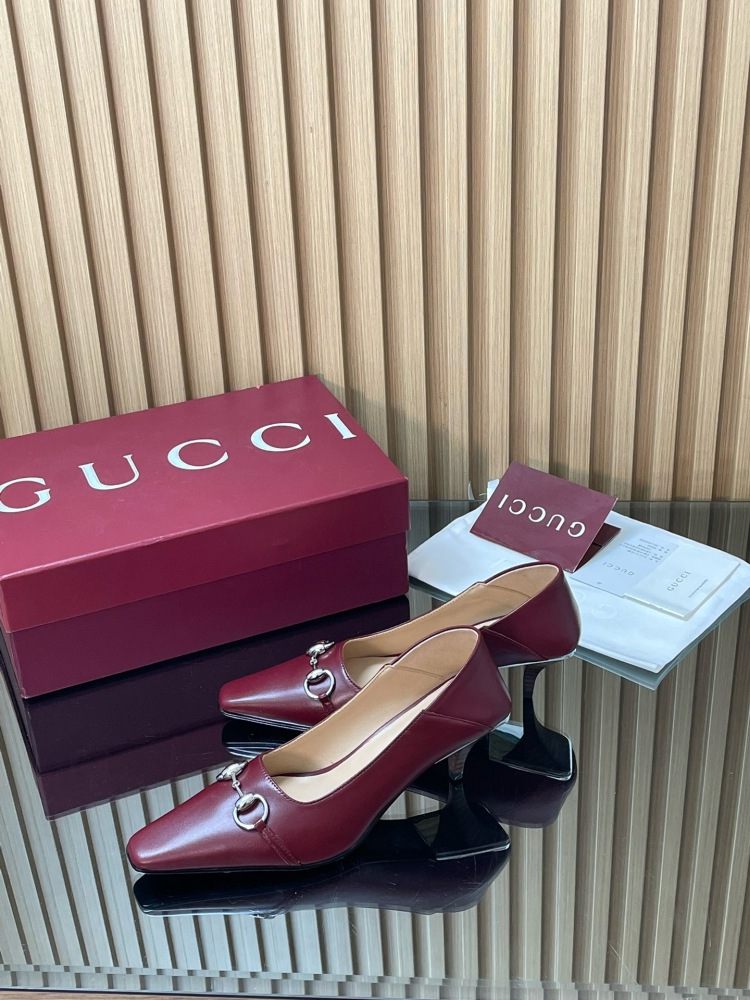 GUCCI HORSEBIT LEATHER POINTED TOE KITTEN HEEL PUMPS