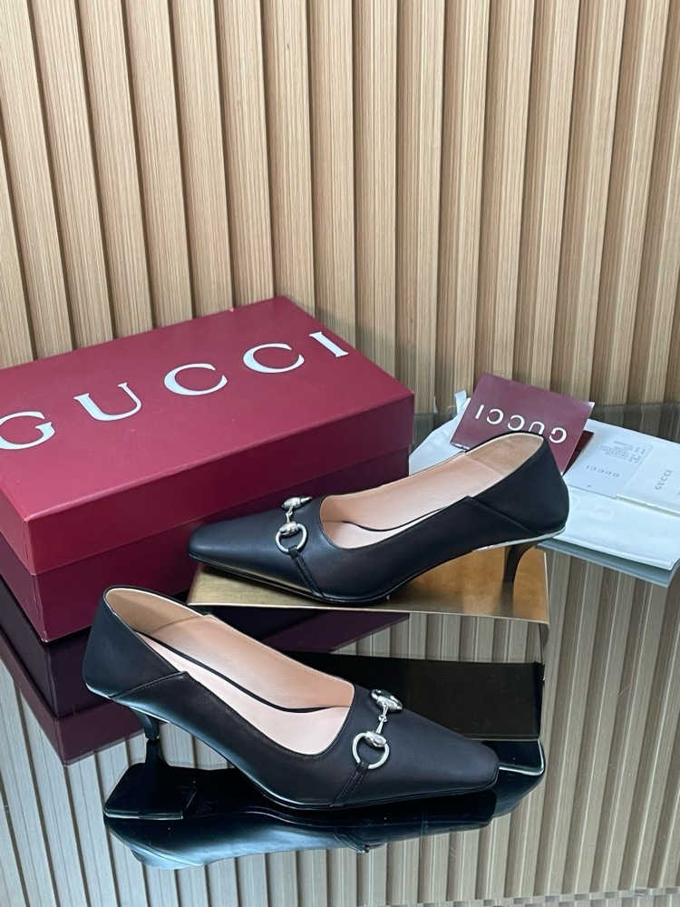 GUCCI HORSEBIT LEATHER POINTED TOE KITTEN HEEL PUMPS