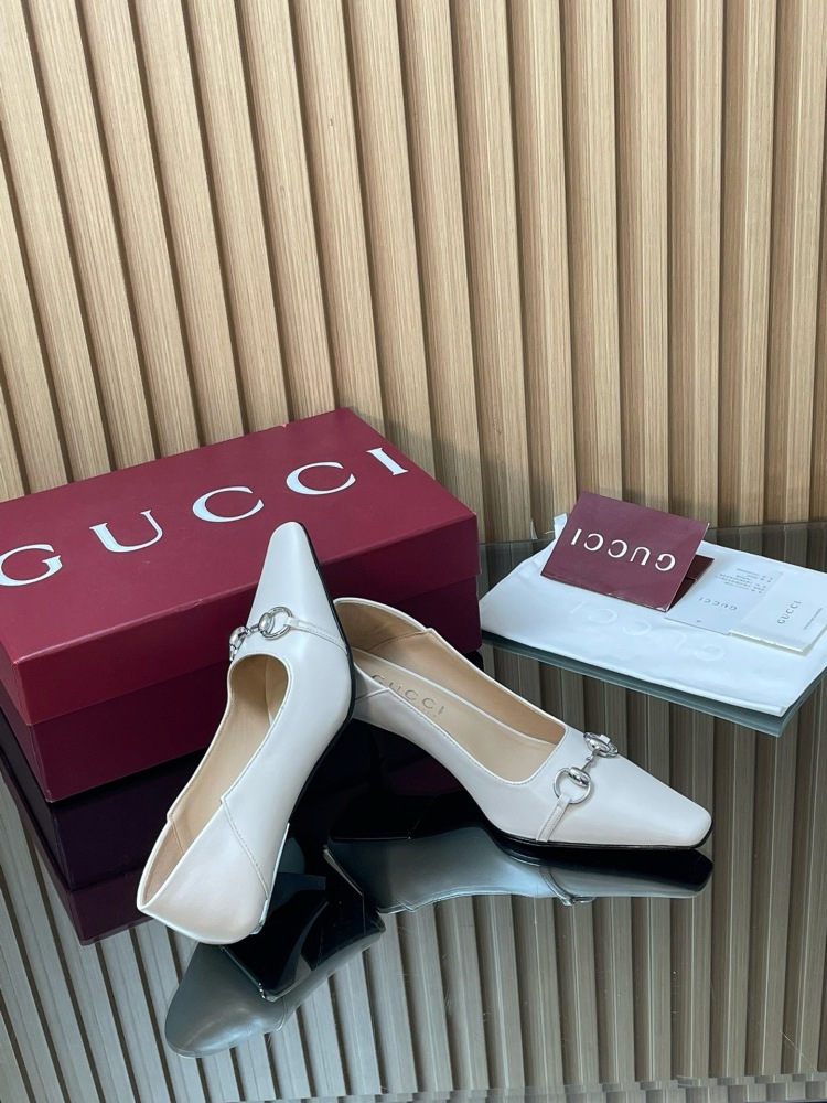GUCCI HORSEBIT LEATHER POINTED TOE KITTEN HEEL PUMPS