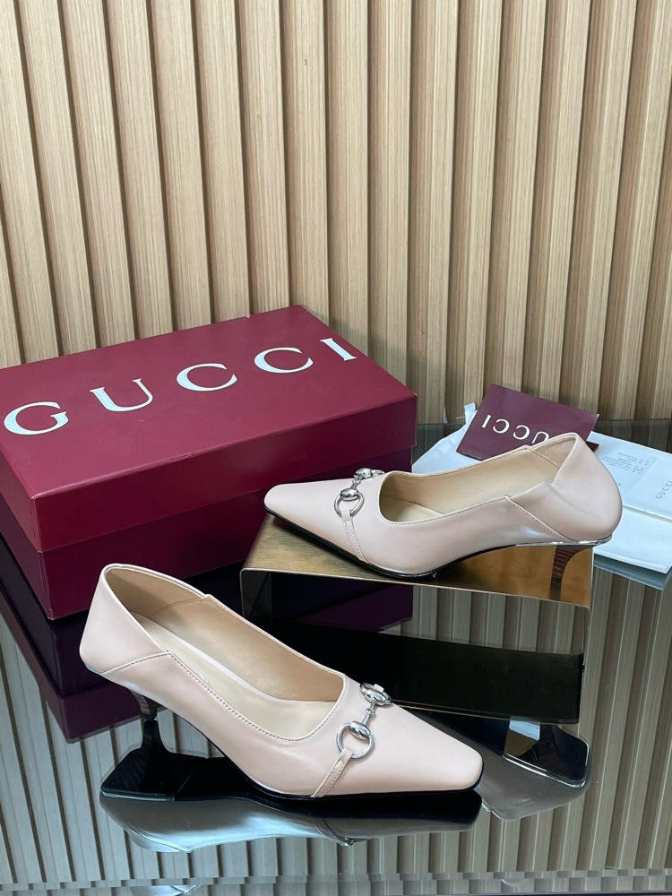 GUCCI HORSEBIT LEATHER POINTED TOE KITTEN HEEL PUMPS