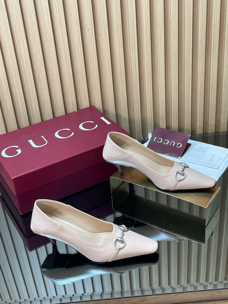 GUCCI HORSEBIT LEATHER POINTED TOE KITTEN HEEL PUMPS