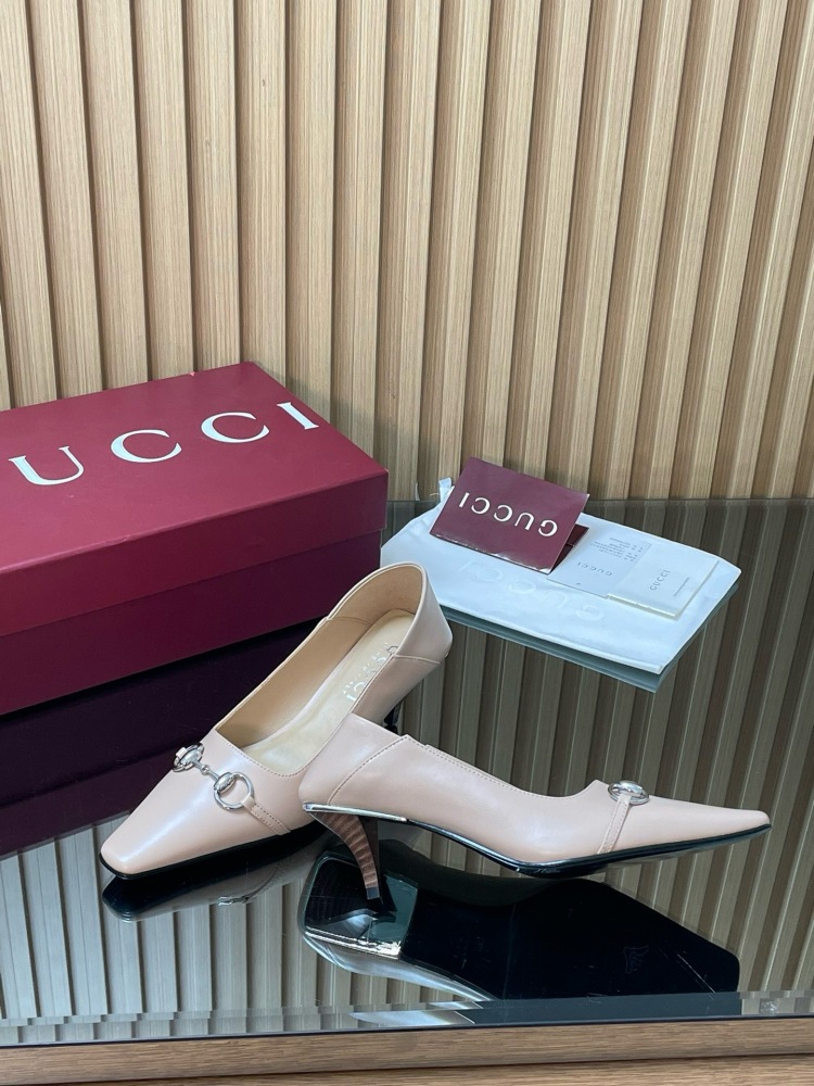 GUCCI HORSEBIT LEATHER POINTED TOE KITTEN HEEL PUMPS