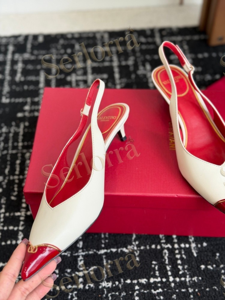 VALENTINO GARAVANI NUDE LEATHER RED LINING METAL LOGO POINTED-TOE KITTEN HEEL SLINGBACK PUMPS