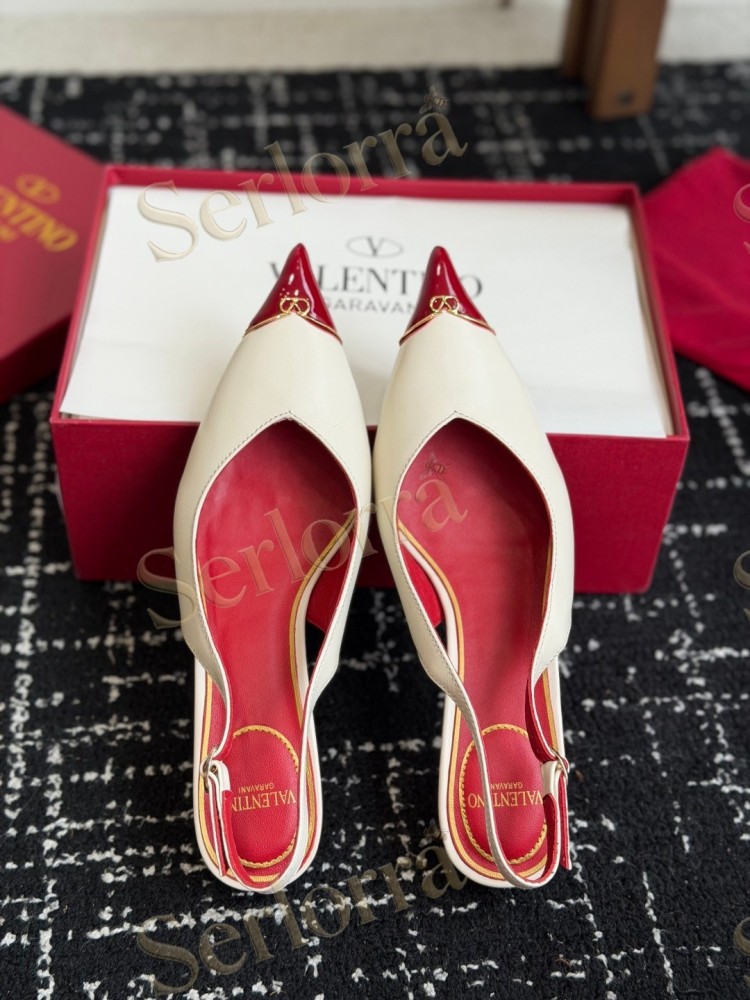 VALENTINO GARAVANI NUDE LEATHER RED LINING METAL LOGO POINTED-TOE KITTEN HEEL SLINGBACK PUMPS