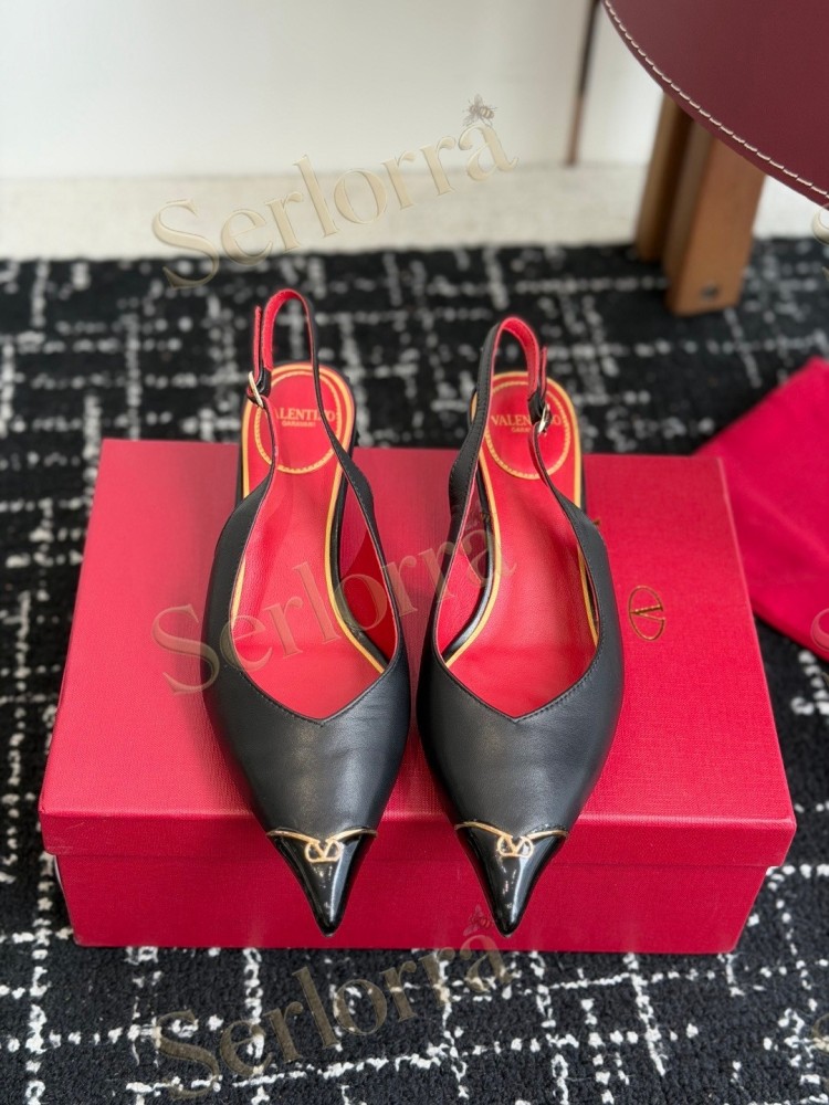 VALENTINO GARAVANI NUDE LEATHER RED LINING METAL LOGO POINTED-TOE KITTEN HEEL SLINGBACK PUMPS