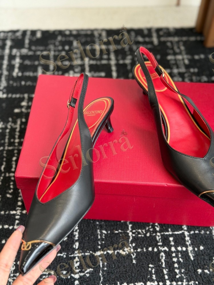 VALENTINO GARAVANI NUDE LEATHER RED LINING METAL LOGO POINTED-TOE KITTEN HEEL SLINGBACK PUMPS