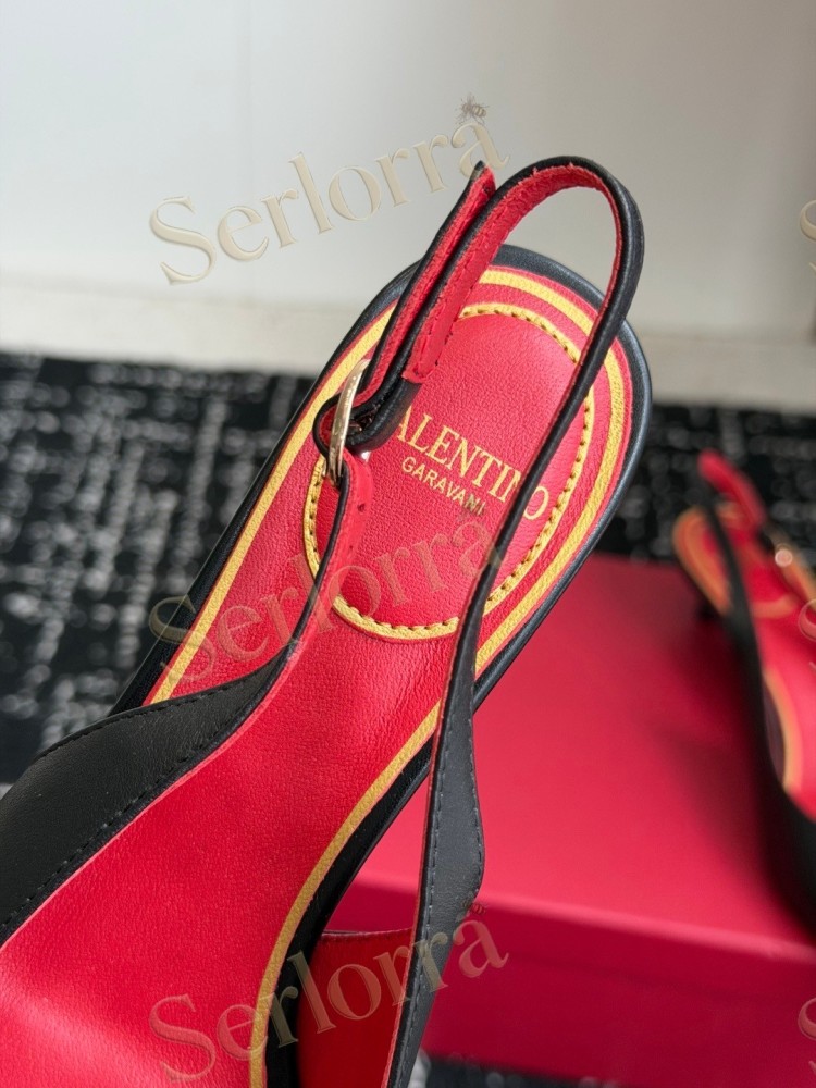 VALENTINO GARAVANI NUDE LEATHER RED LINING METAL LOGO POINTED-TOE KITTEN HEEL SLINGBACK PUMPS