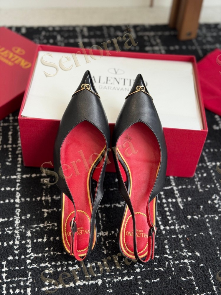 VALENTINO GARAVANI NUDE LEATHER RED LINING METAL LOGO POINTED-TOE KITTEN HEEL SLINGBACK PUMPS