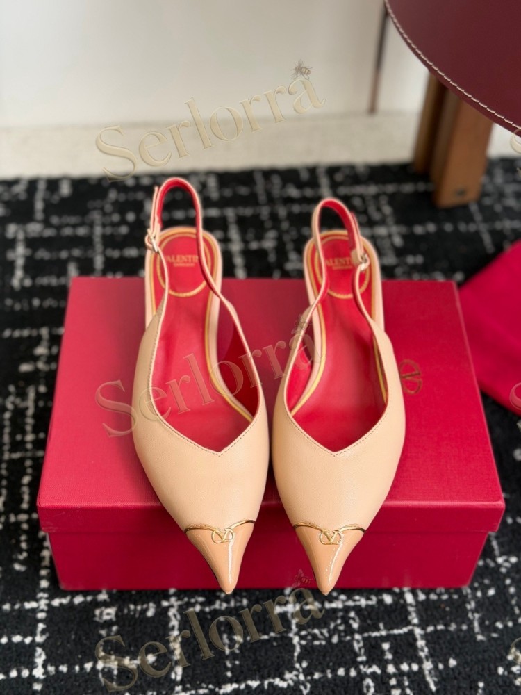 VALENTINO GARAVANI NUDE LEATHER RED LINING METAL LOGO POINTED-TOE KITTEN HEEL SLINGBACK PUMPS