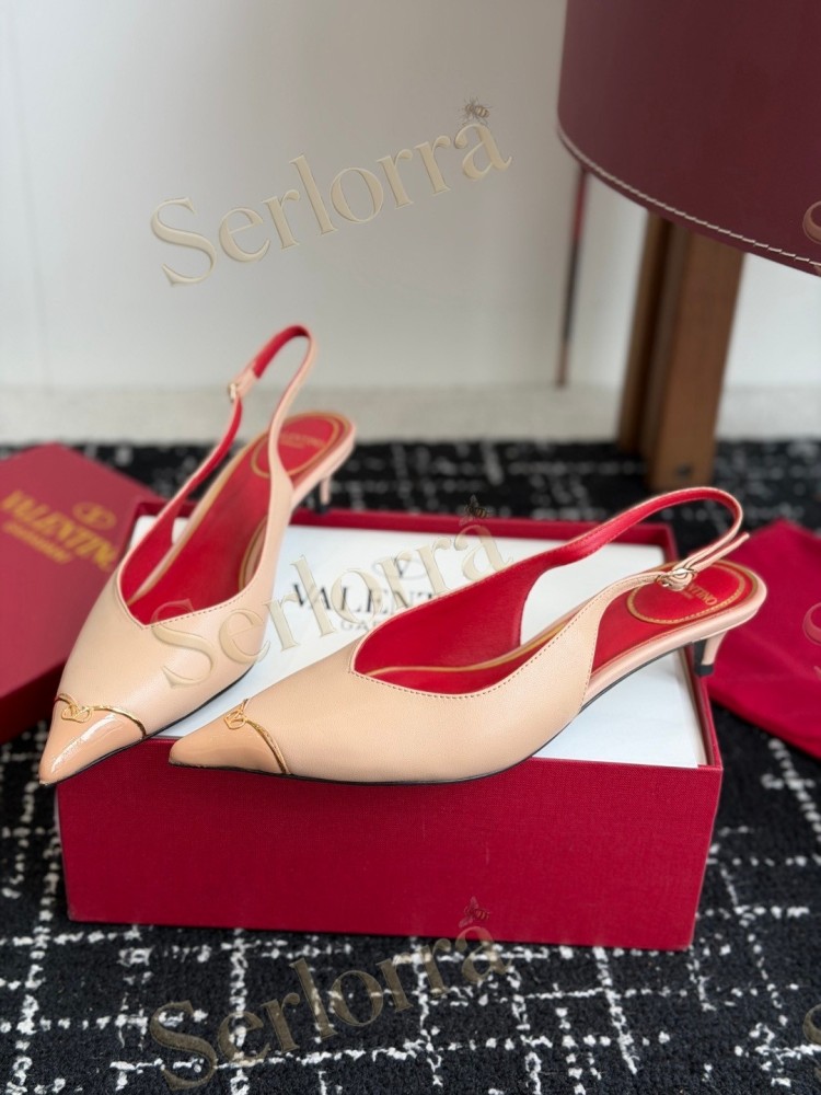 VALENTINO GARAVANI NUDE LEATHER RED LINING METAL LOGO POINTED-TOE KITTEN HEEL SLINGBACK PUMPS