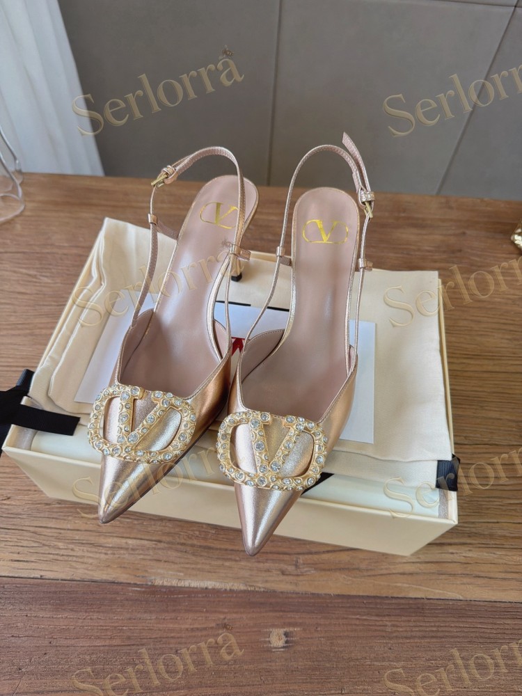 VALENTINO GARAVANI VLOGO SIGNATURE PATENT‑LEATHER SLINGBACK PUMPS