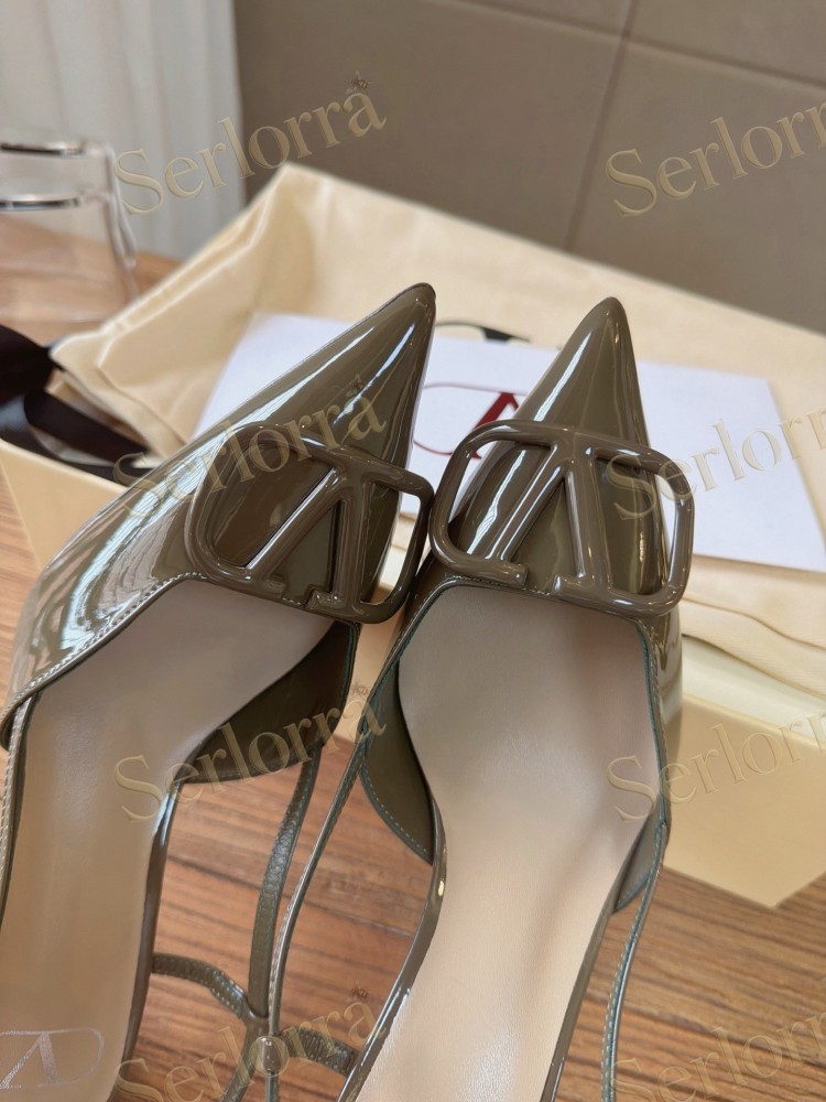 VALENTINO GARAVANI VLOGO SIGNATURE PATENT‑LEATHER SLINGBACK PUMPS