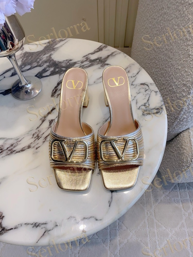 VALENTINO  PLEATED METALLIC LEATHER V‑LOGO BLOCK‑HEEL MULE SLIDES
