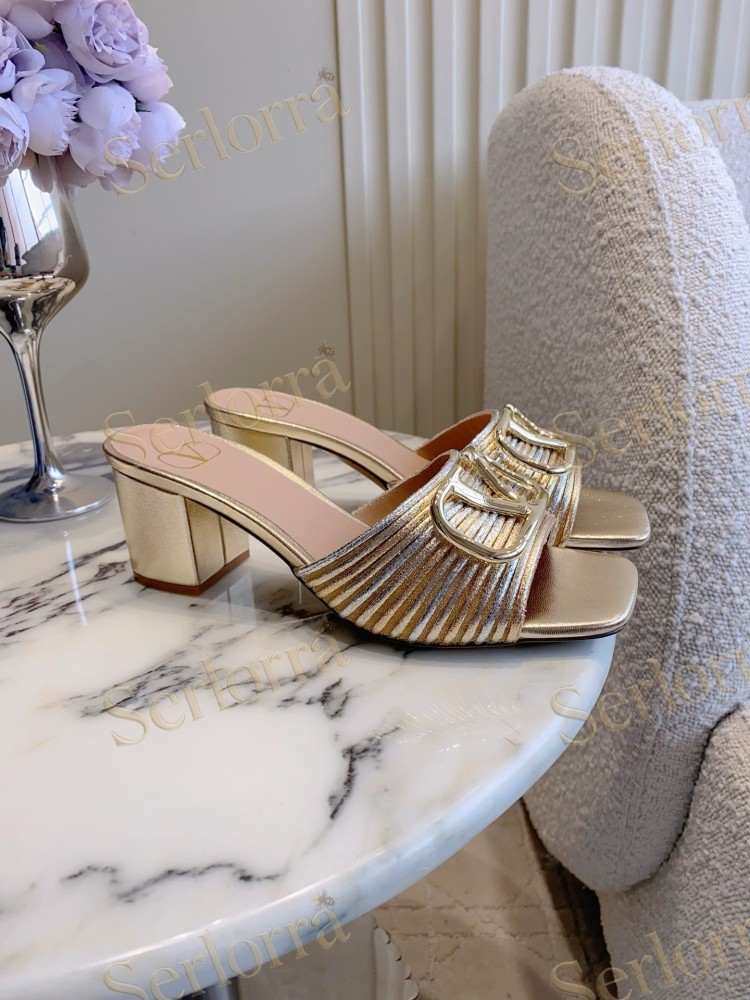 VALENTINO  PLEATED METALLIC LEATHER V‑LOGO BLOCK‑HEEL MULE SLIDES