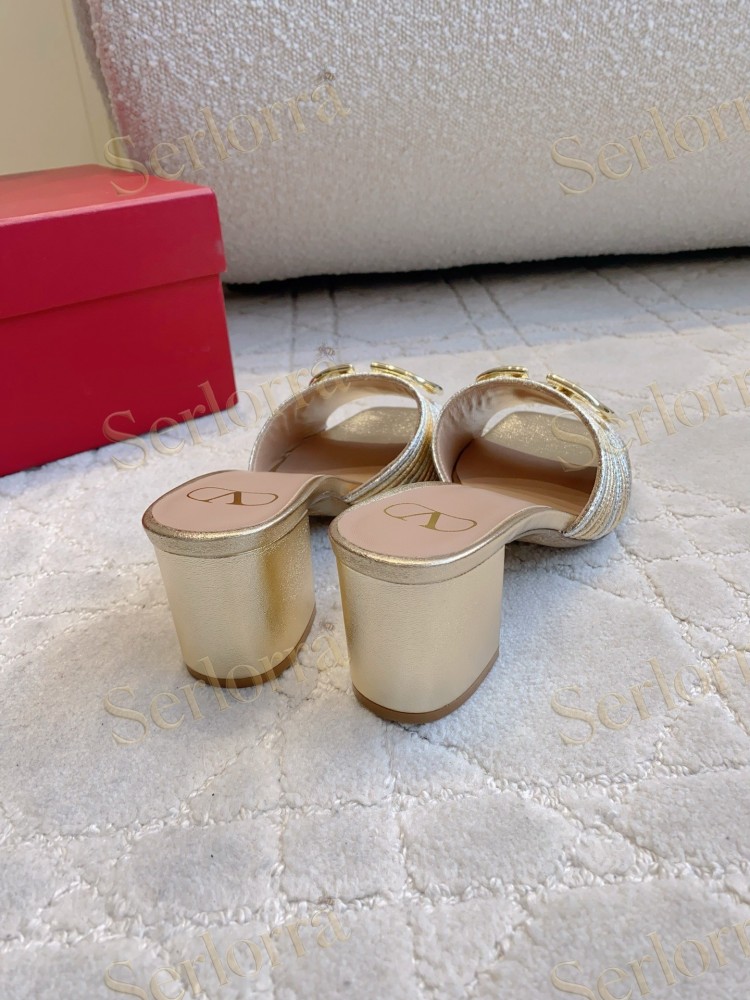VALENTINO  PLEATED METALLIC LEATHER V‑LOGO BLOCK‑HEEL MULE SLIDES
