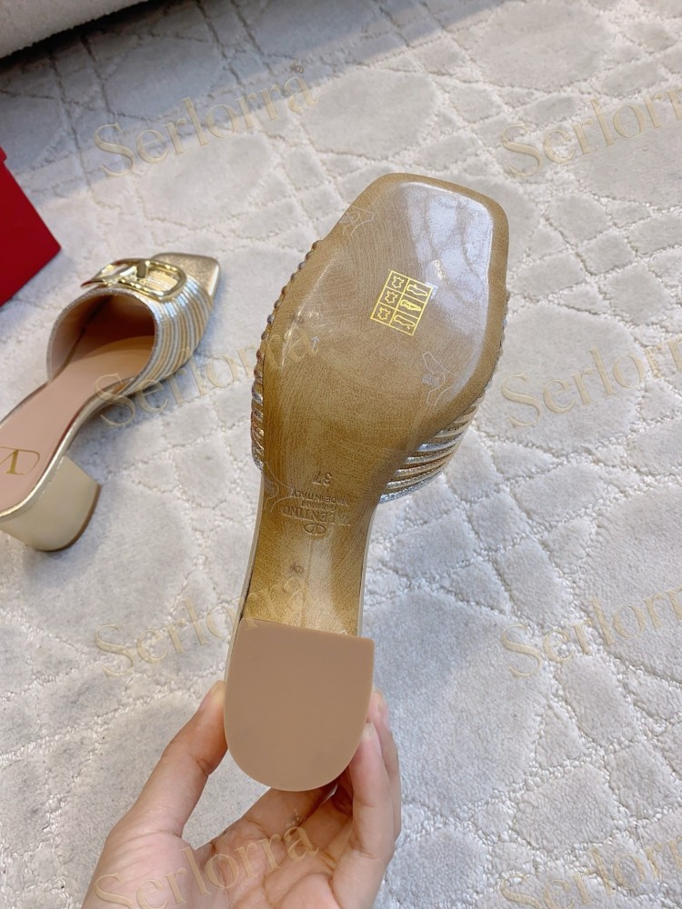 VALENTINO  PLEATED METALLIC LEATHER V‑LOGO BLOCK‑HEEL MULE SLIDES