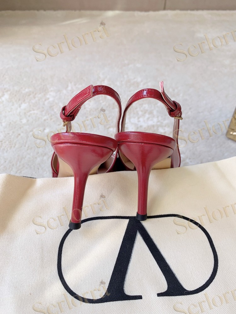 VALENTINO RED PATENT LEATHER WHITE BOW V‑LOGO SLINGBACK PUMPS