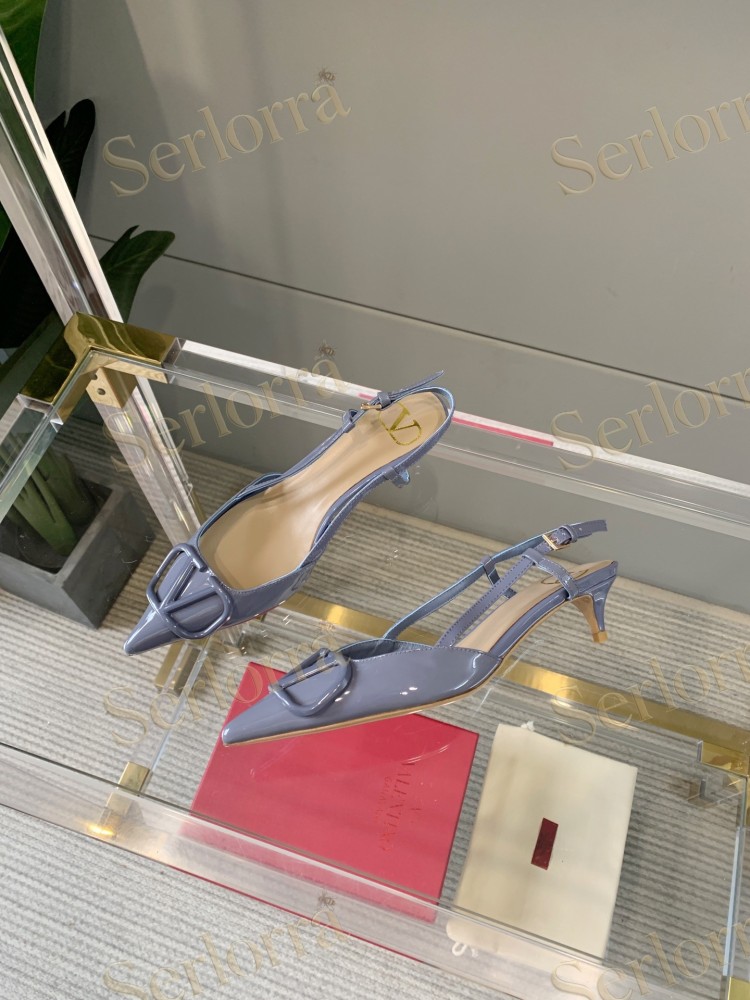 VALENTINO GARAVANI VLOGO SIGNATURE IVORY PATENT LEATHER SLINGBACK KITTEN‑HEEL PUMPS