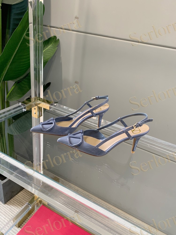 VALENTINO GARAVANI VLOGO SIGNATURE IVORY PATENT LEATHER SLINGBACK KITTEN‑HEEL PUMPS