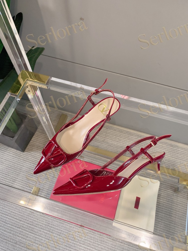 VALENTINO GARAVANI VLOGO SIGNATURE IVORY PATENT LEATHER SLINGBACK KITTEN‑HEEL PUMPS