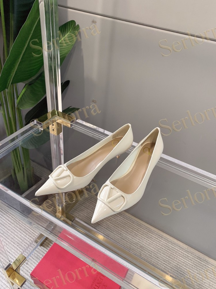 VALENTINO GARAVANI VLOGO SIGNATURE PATENT LEATHER POINTED‑TOE PUMPS