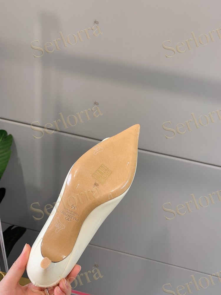 VALENTINO GARAVANI VLOGO SIGNATURE PATENT LEATHER POINTED‑TOE PUMPS