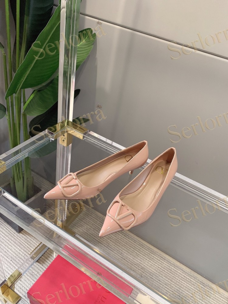 VALENTINO GARAVANI VLOGO SIGNATURE PATENT LEATHER POINTED‑TOE PUMPS