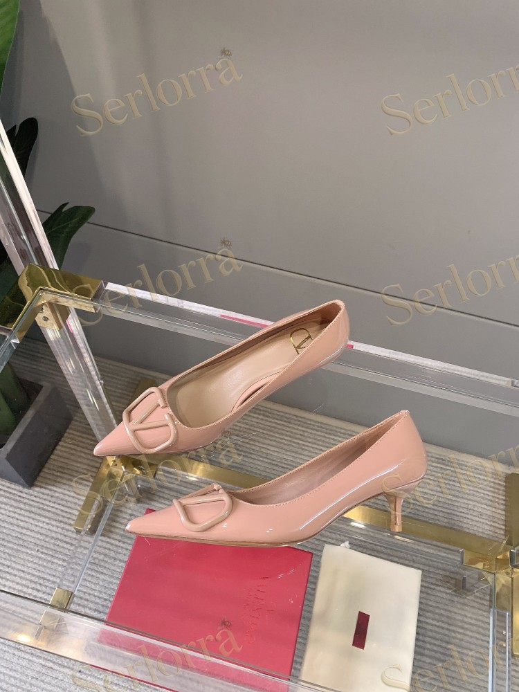 VALENTINO GARAVANI VLOGO SIGNATURE PATENT LEATHER POINTED‑TOE PUMPS