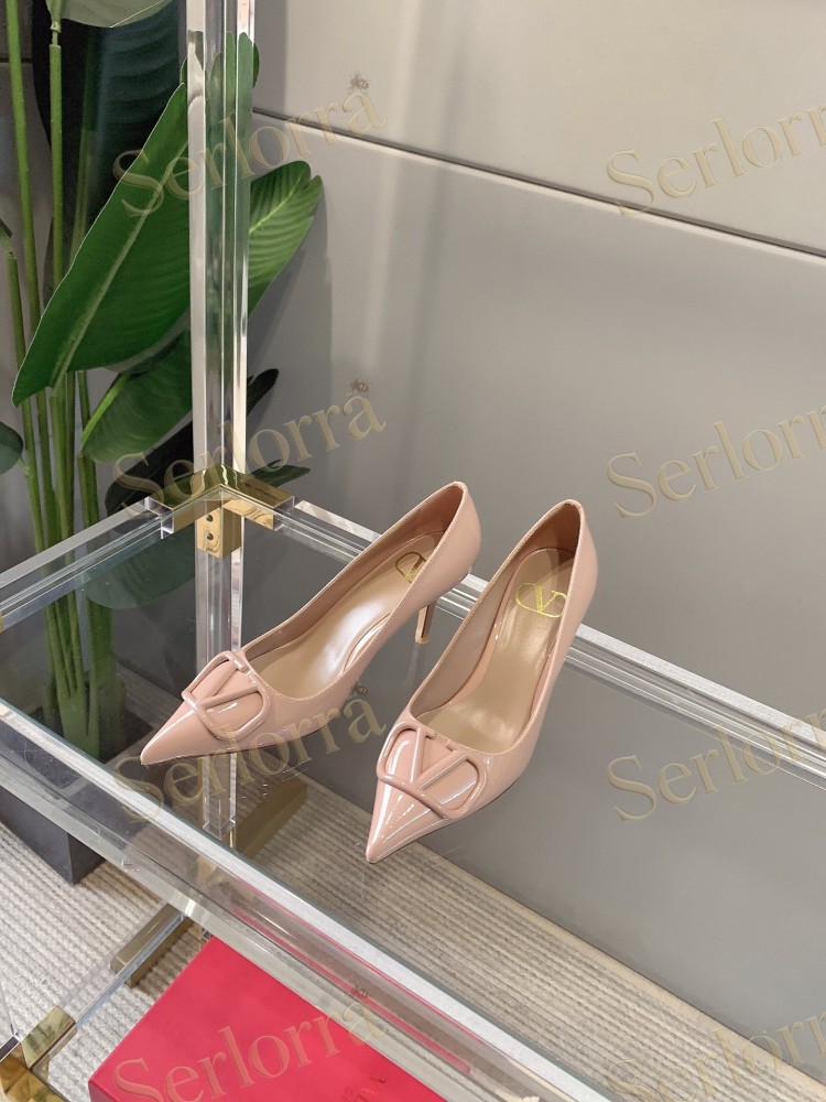 VALENTINO GARAVANI VLOGO SIGNATURE PATENT LEATHER POINTED‑TOE PUMPS