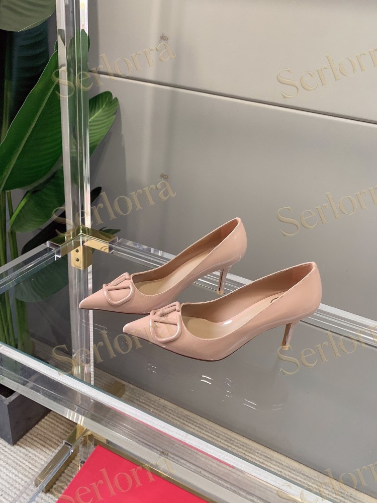 VALENTINO GARAVANI VLOGO SIGNATURE PATENT LEATHER POINTED‑TOE PUMPS
