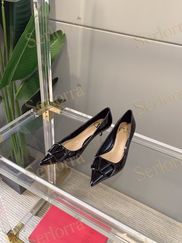 VALENTINO GARAVANI VLOGO SIGNATURE PATENT LEATHER POINTED‑TOE PUMPS
