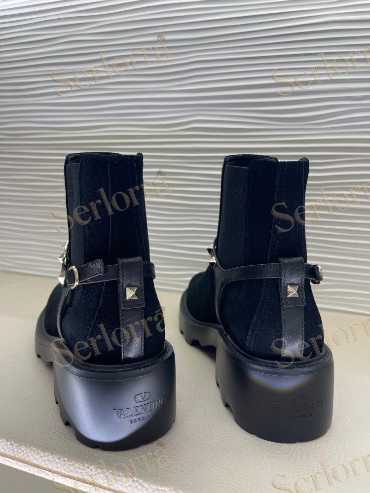 VALENTINO GARAVANI BLACK SUEDE ROCKSTUD STRAP CHELSEA ANKLE BOOTS